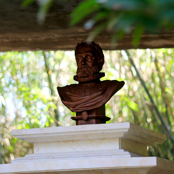 Jardim Oriental - Réplica do busto do poeta Luís de Camões, ca.1990